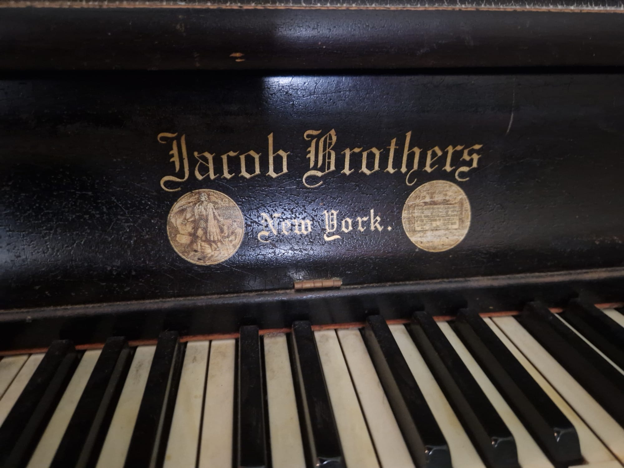 Pianoforte verticale - Jacobs Brothers