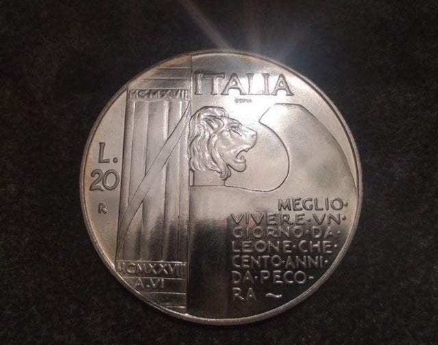 La Storia della Lira durante le due Guerre - Ipzs