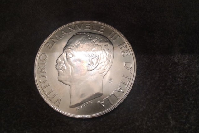 La Storia della Lira durante le due Guerre - Ipzs