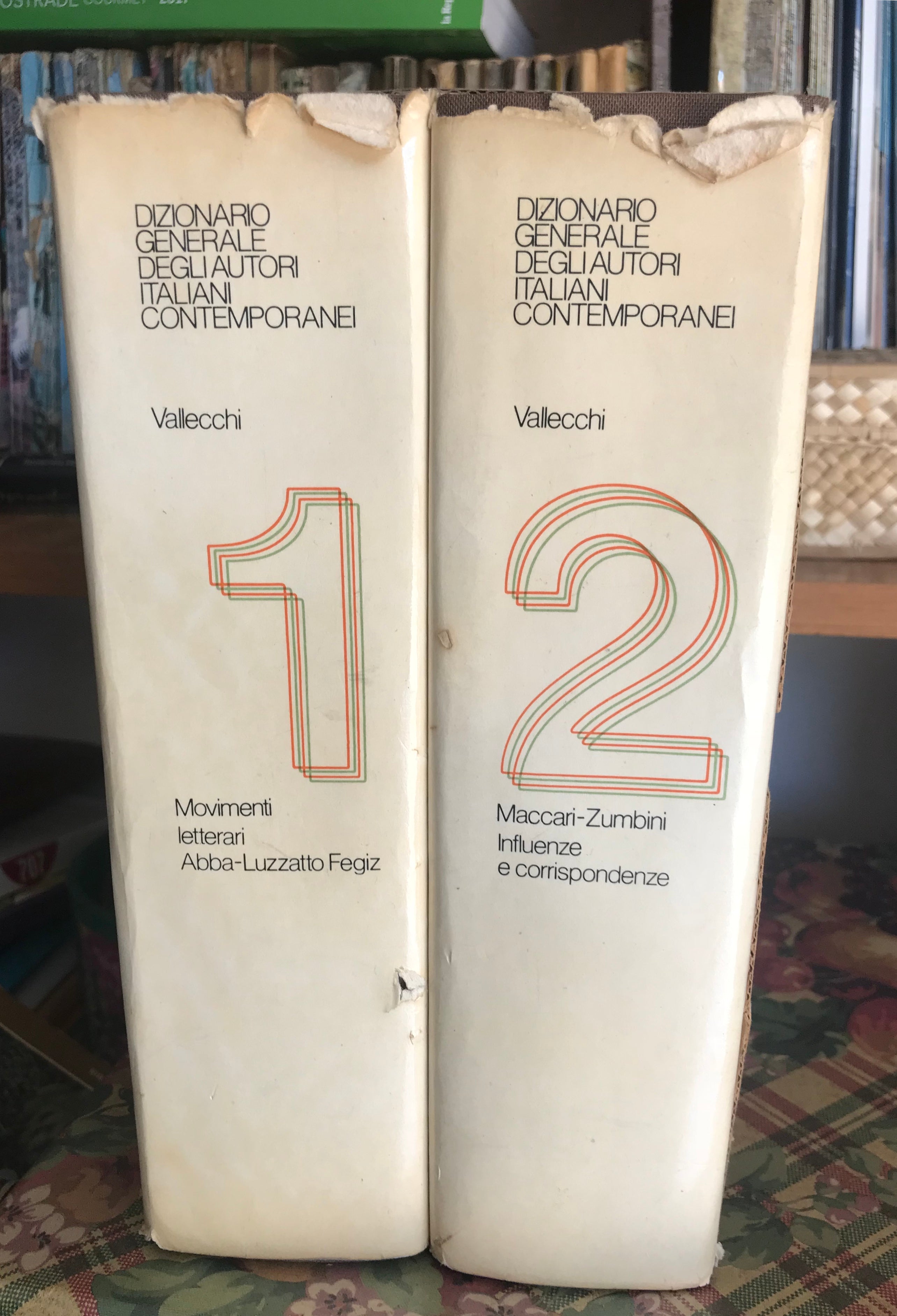 Literatura italiana - Laterza Editore y Diccionario general de autores italianos contemporáneos - Vallecchi