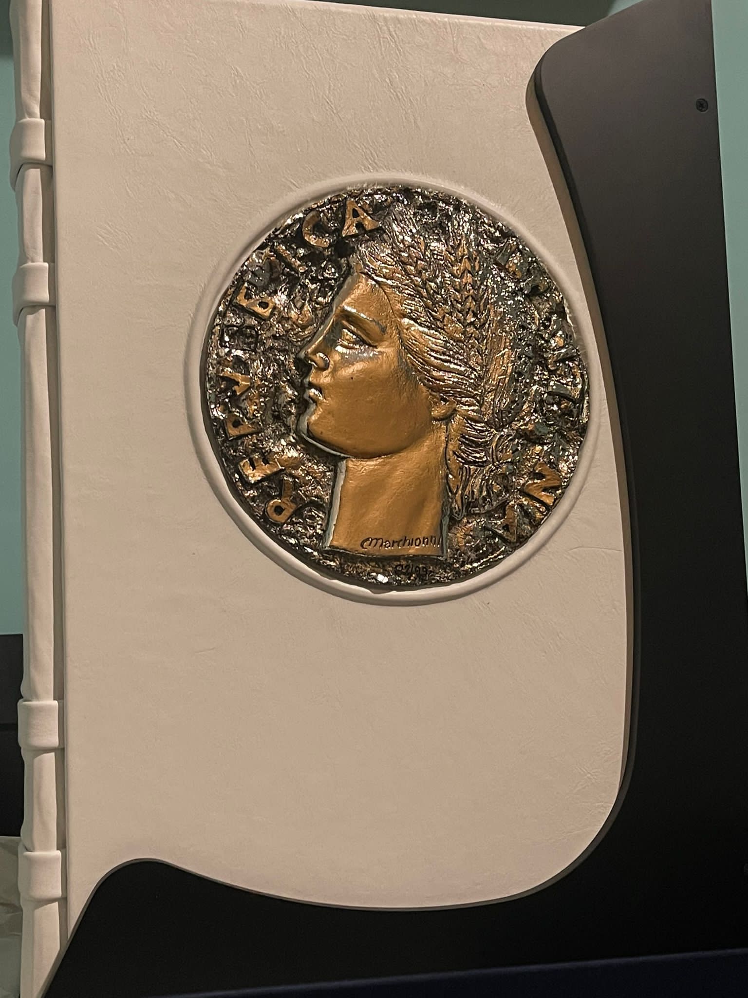 Fundación del Archivo Histórico de Sege Brokers - Billetes en liras
