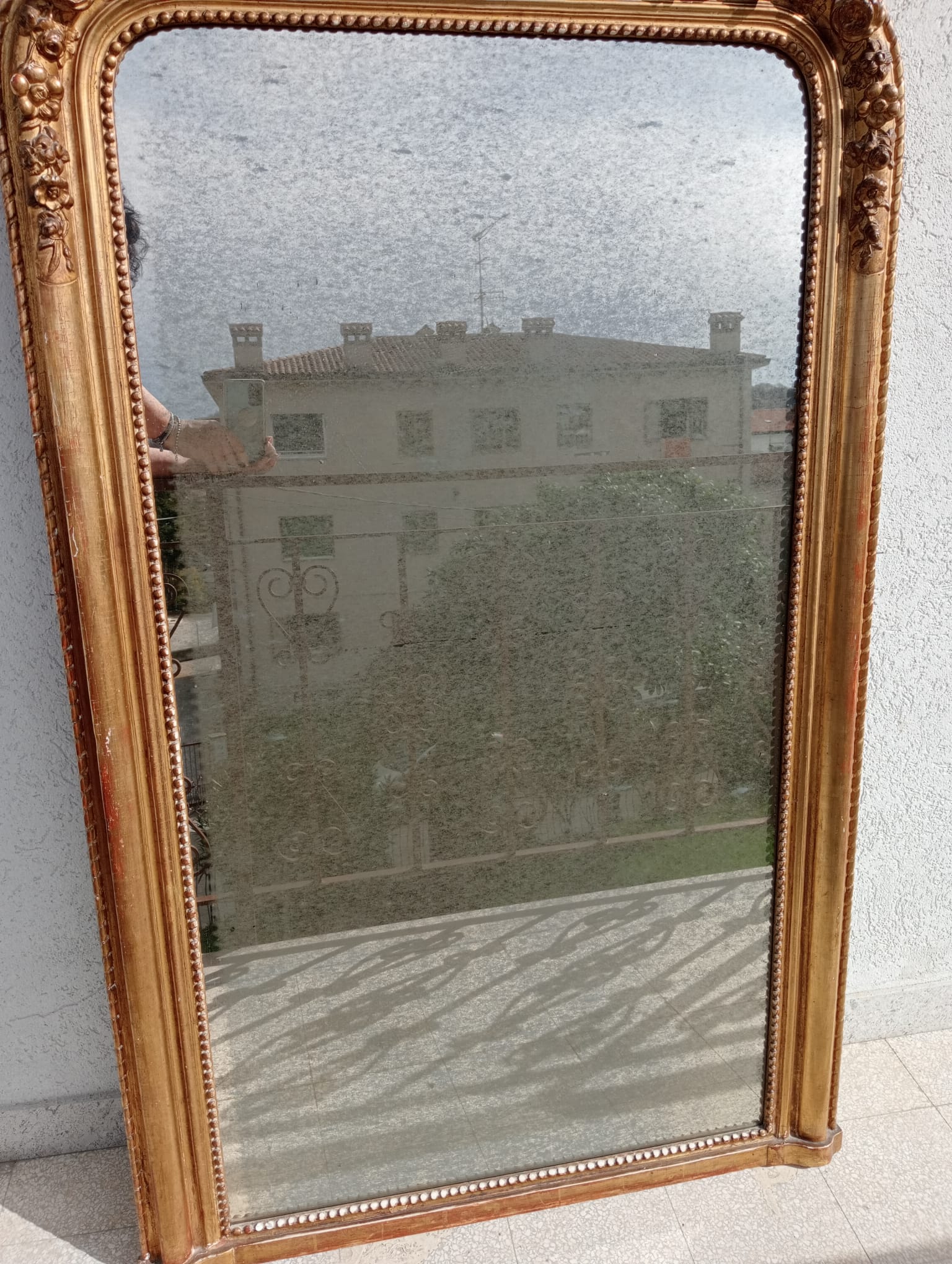 French mirror in fine carved wood