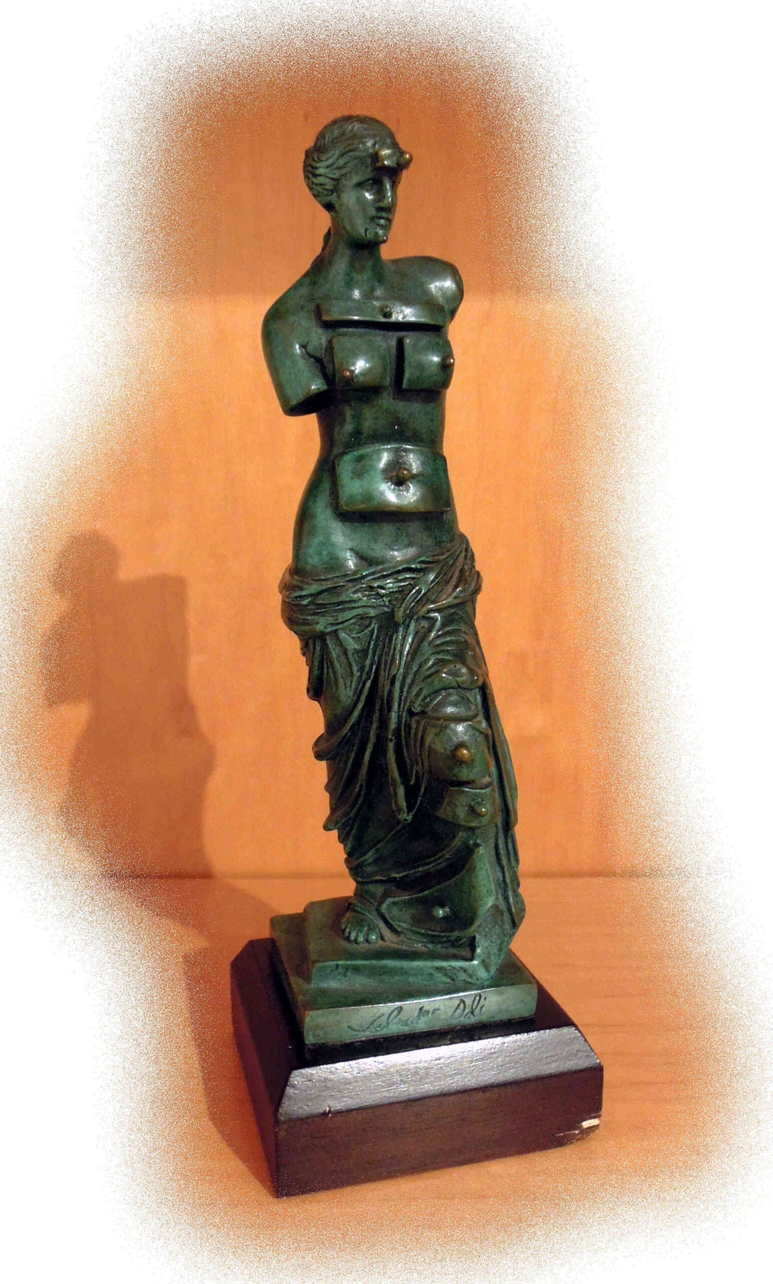 Salvador Dalì - Venere