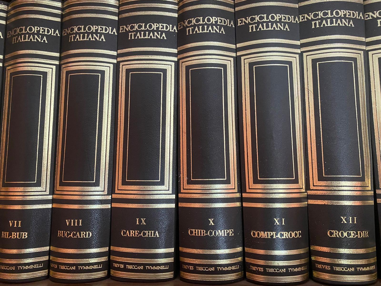 Enciclopedia Italiana di scenze , letteratura ed arti Treccani 1° edizione  (54 Volumi)