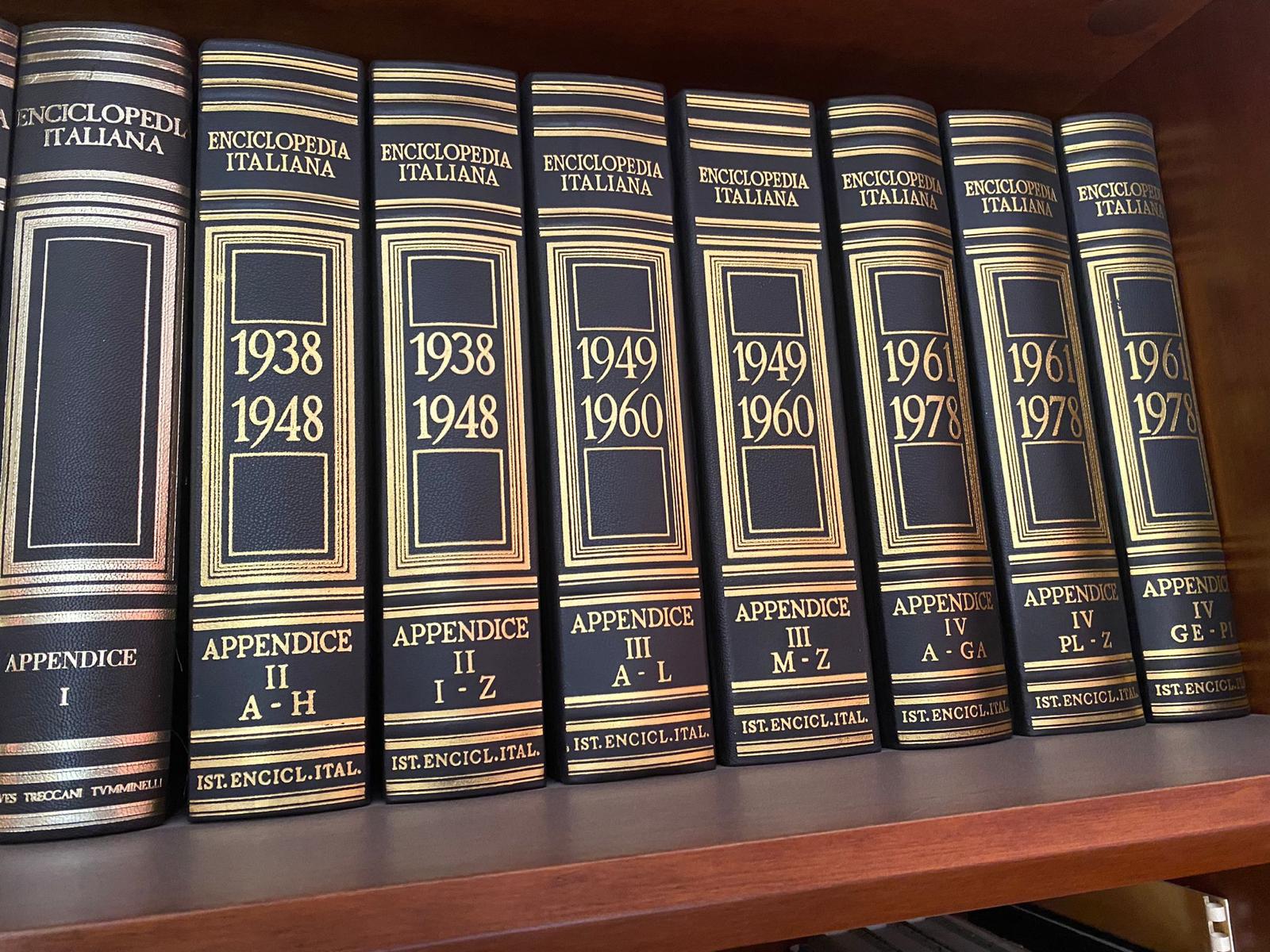 Enciclopedia Italiana di scenze , letteratura ed arti Treccani 1° edizione  (54 Volumi)