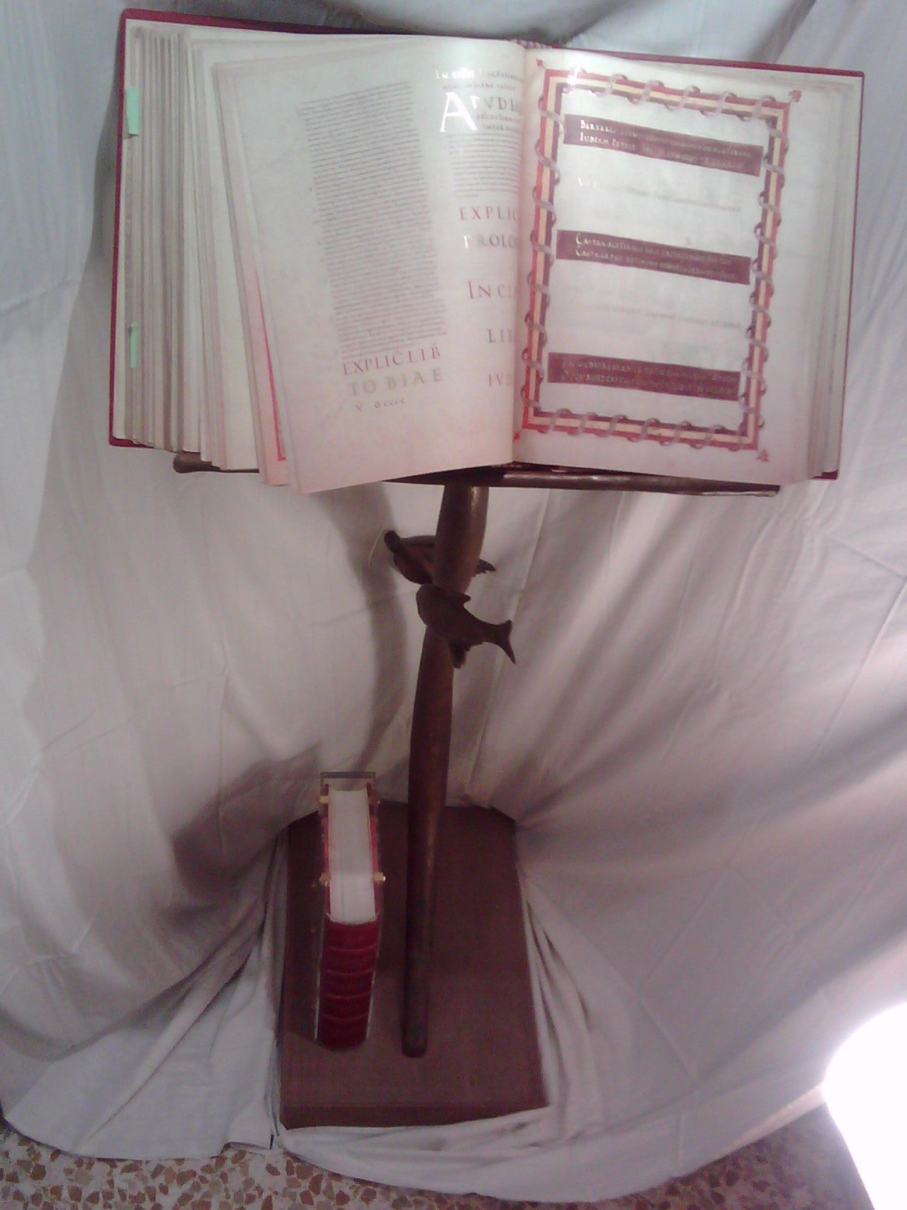 Biblia de San Pablo Extramuros (Editalia), Atril del Amor de Gino Giannetti