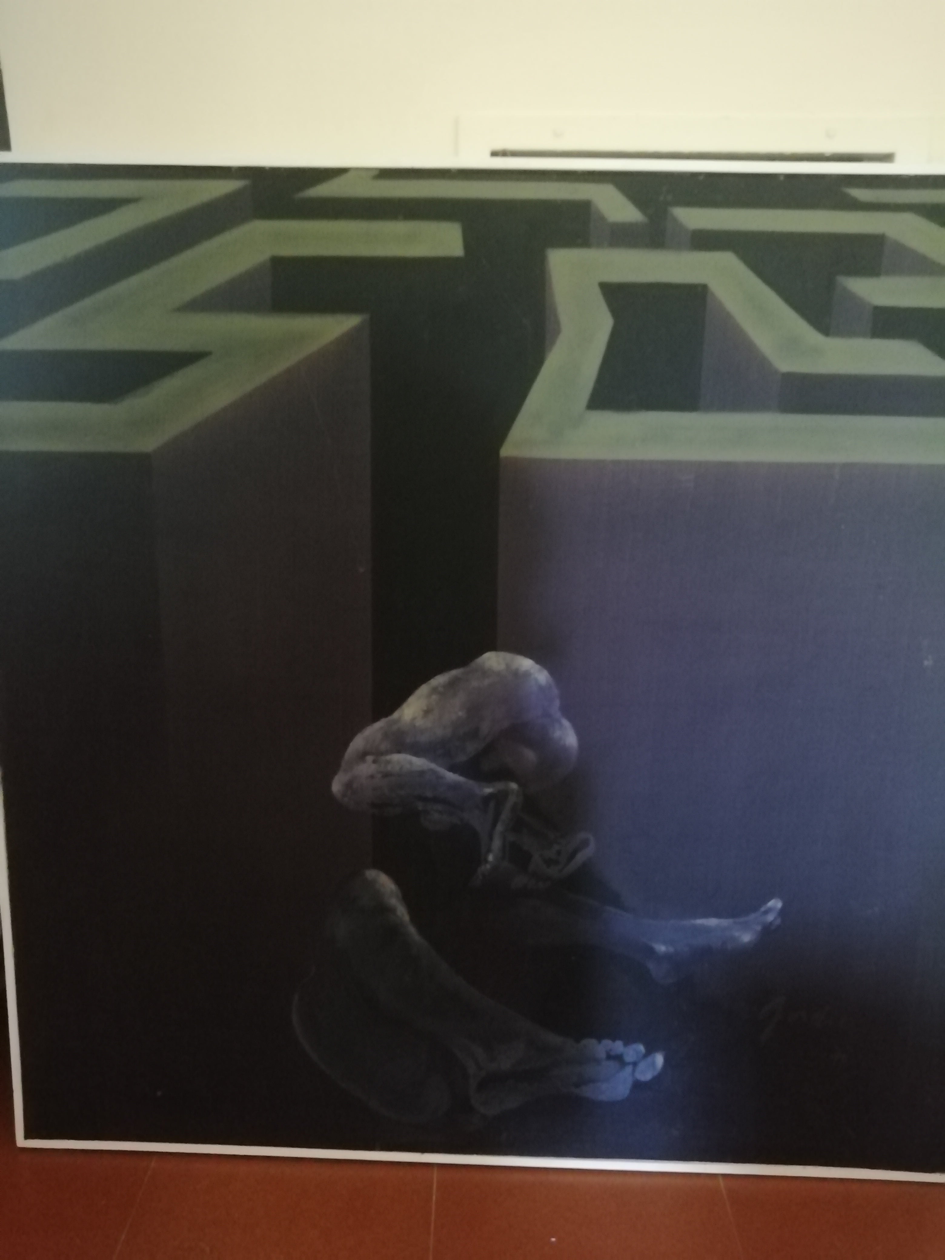 Maze with two figures
