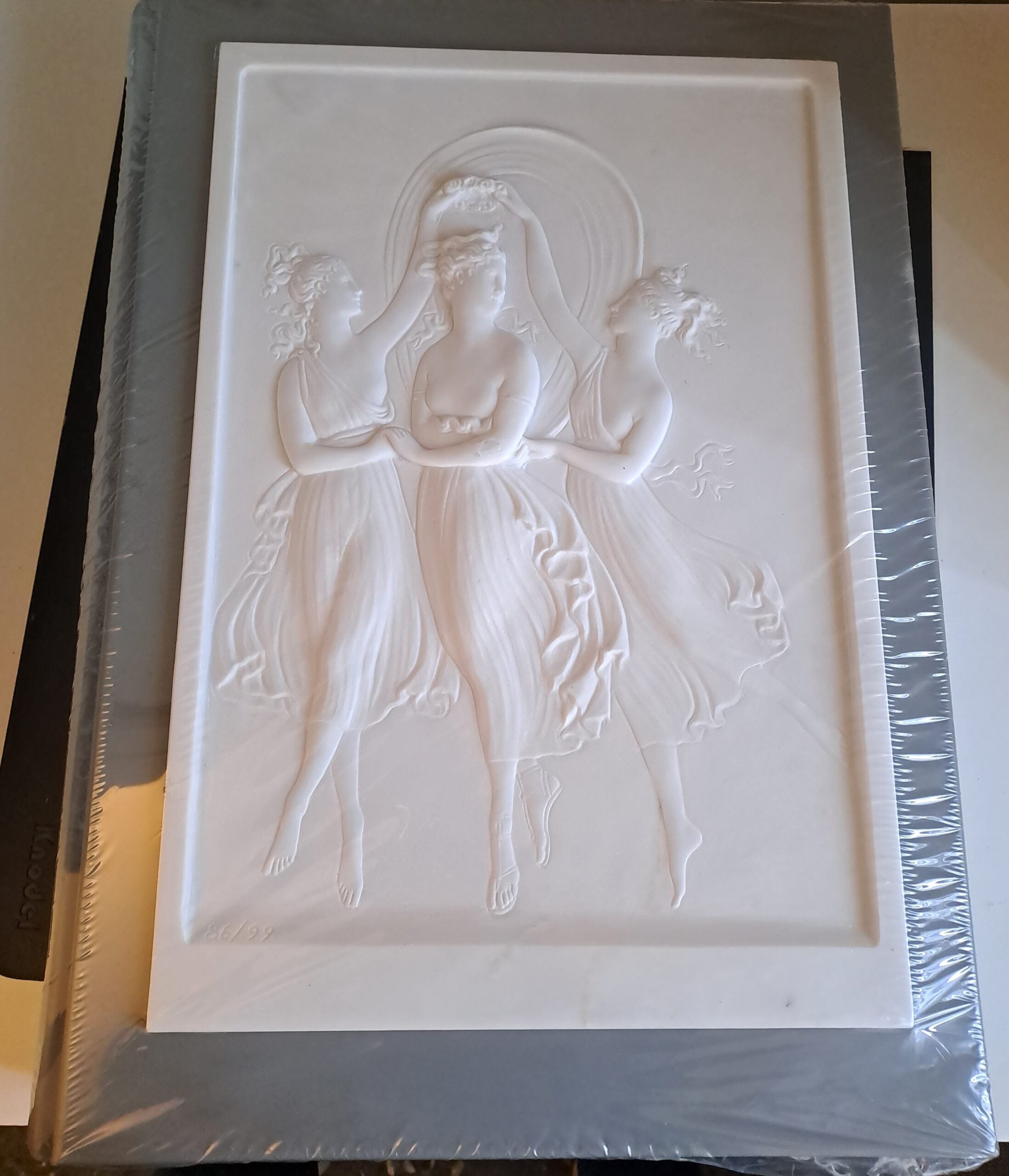 UTET - LAS TRES GRACIAS DE CANOVA (bajorrelieve)