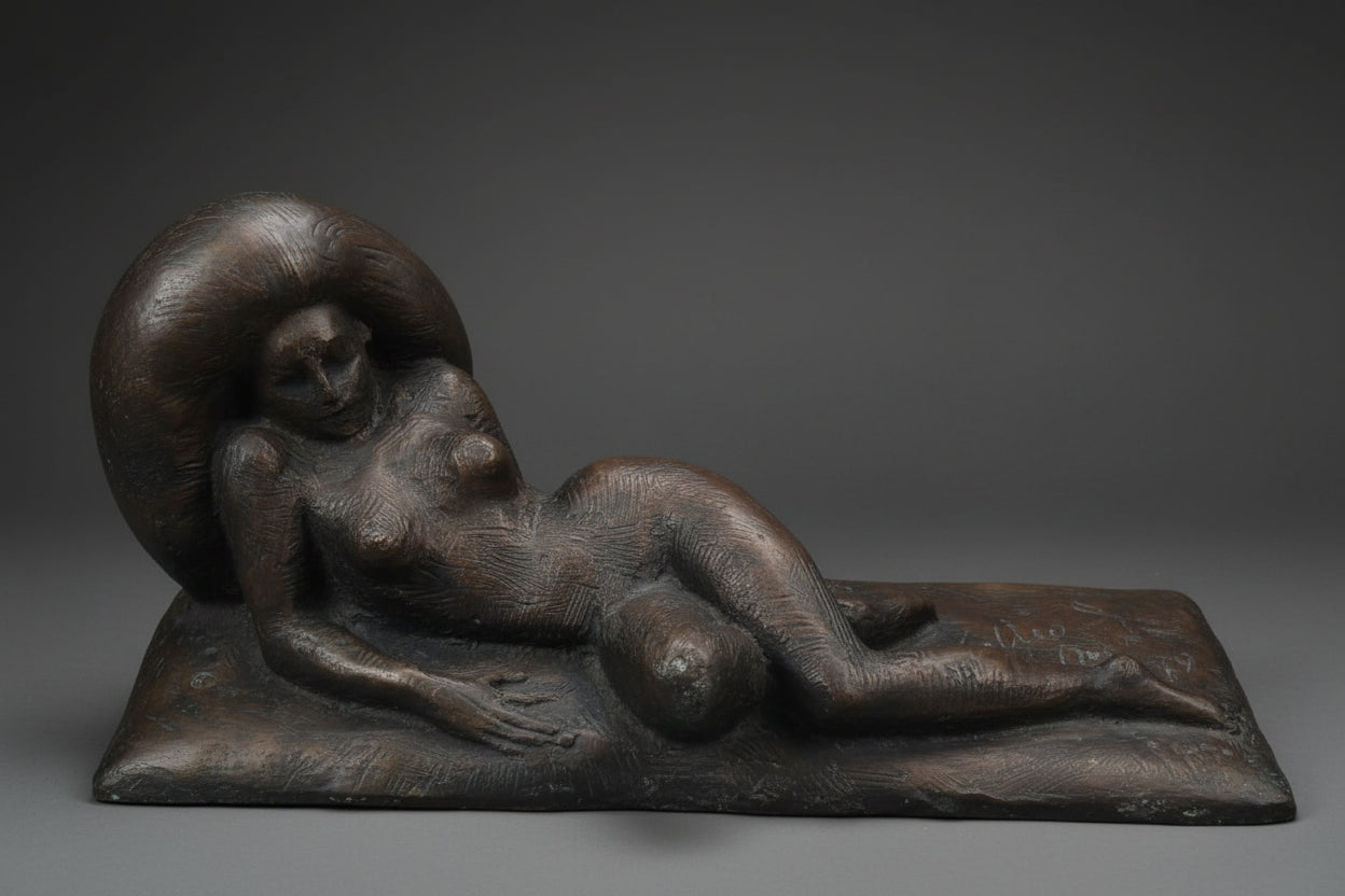 Nudo di donna, scultura in bronzo di Ciccio Capasso