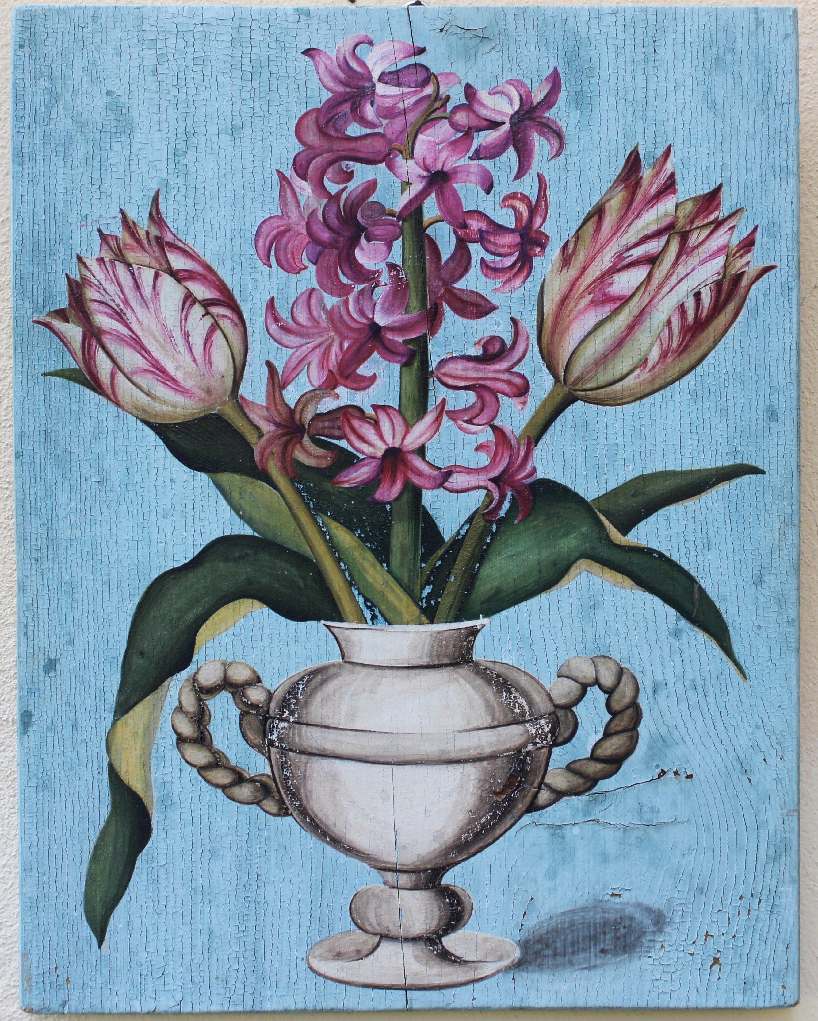Tulip with light blue background