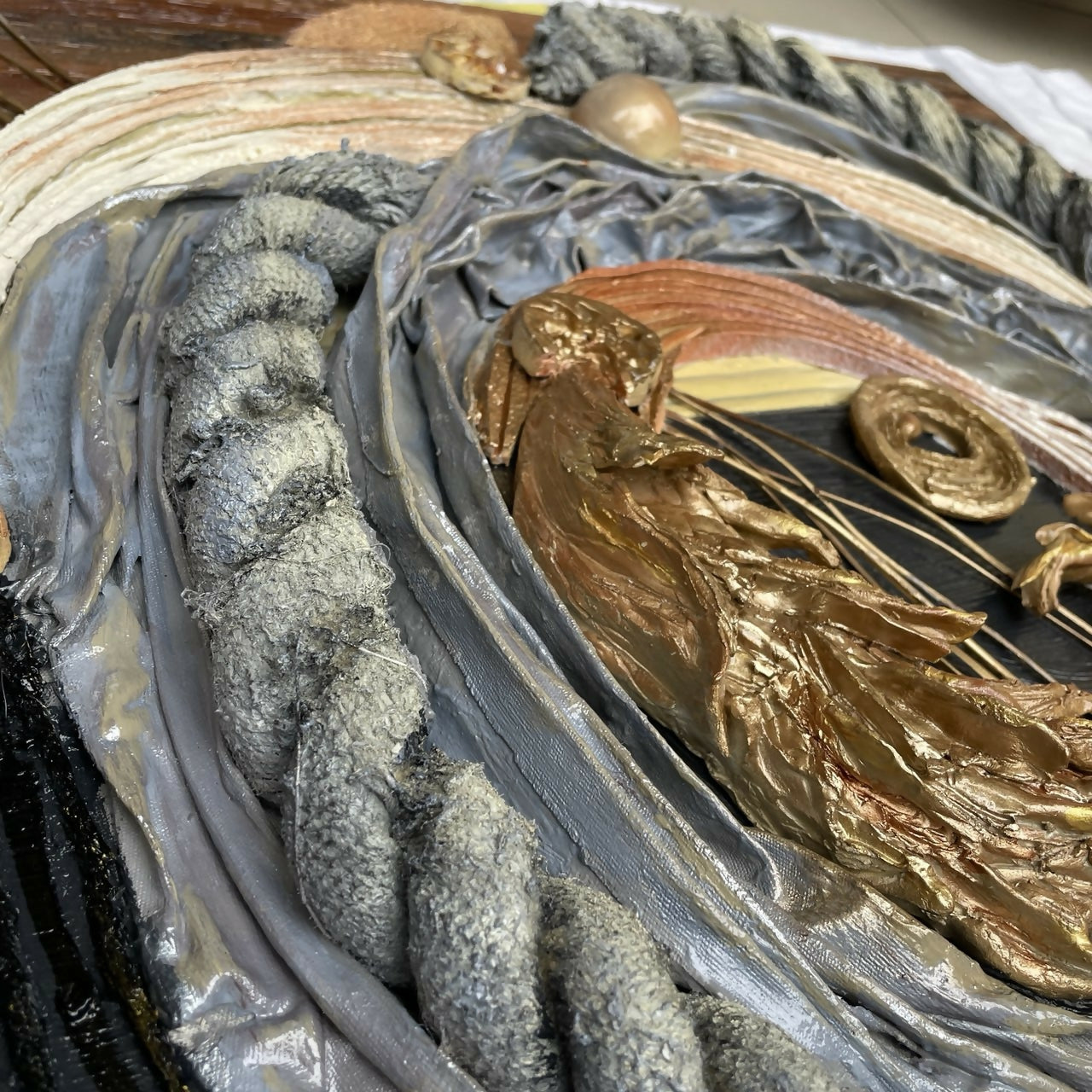 Liliia Kaluzhyna - Arte murale marrone Japandi